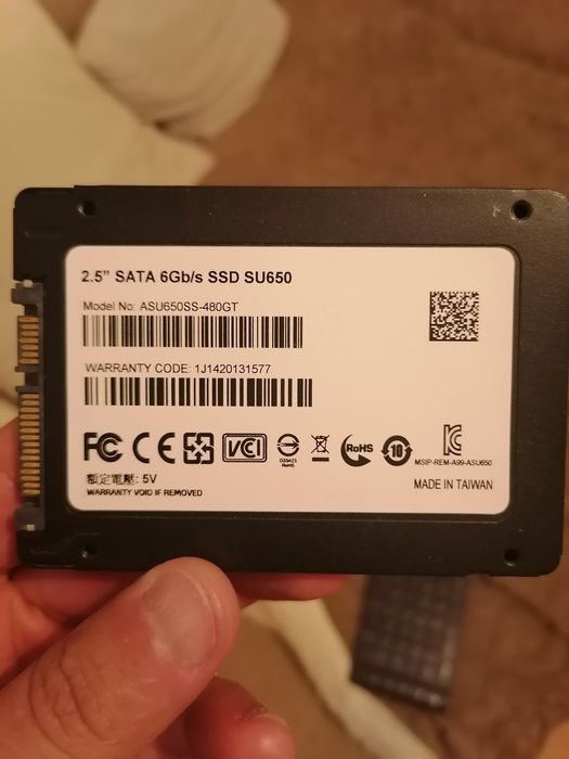 Ssd Adata Ultimate SU650 480gb in stare perfectă, cu Windows 10 pro