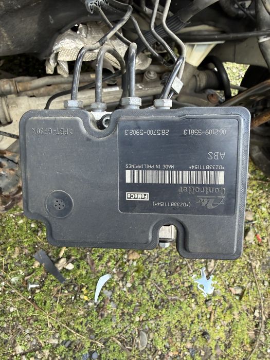 ABS ford fiesta cod 8V512M110AD dezmembrari ford fiesta 2014