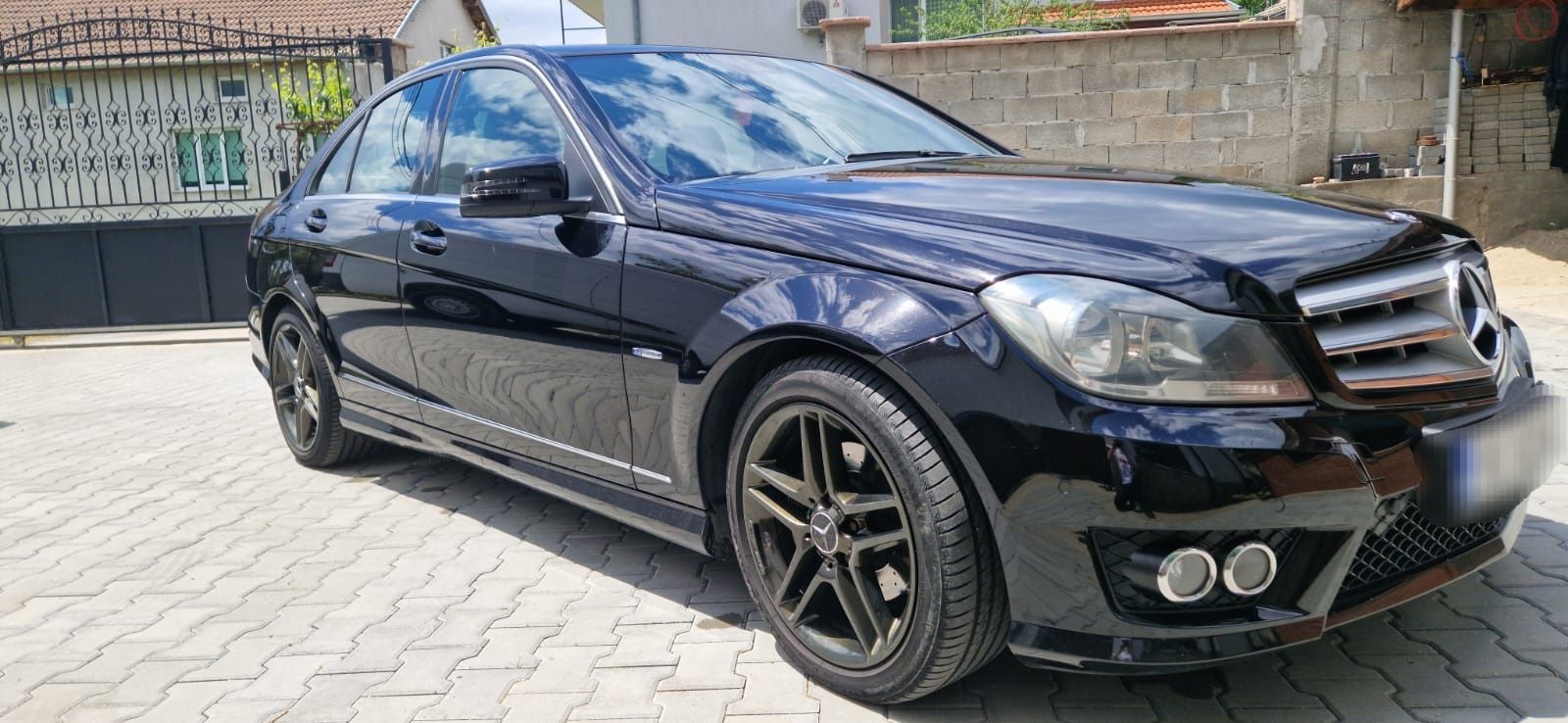 Mercedes-Benz c220