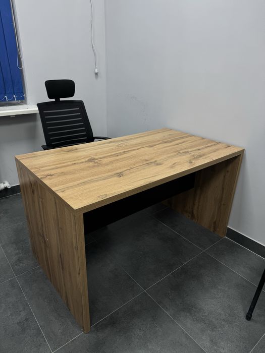 2 офисных стола