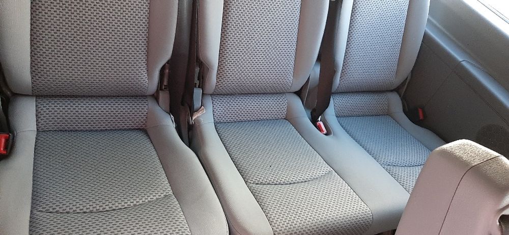 De vânzare, Mercedens vito