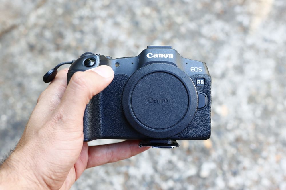 Фптоапарат Canon Eos R8