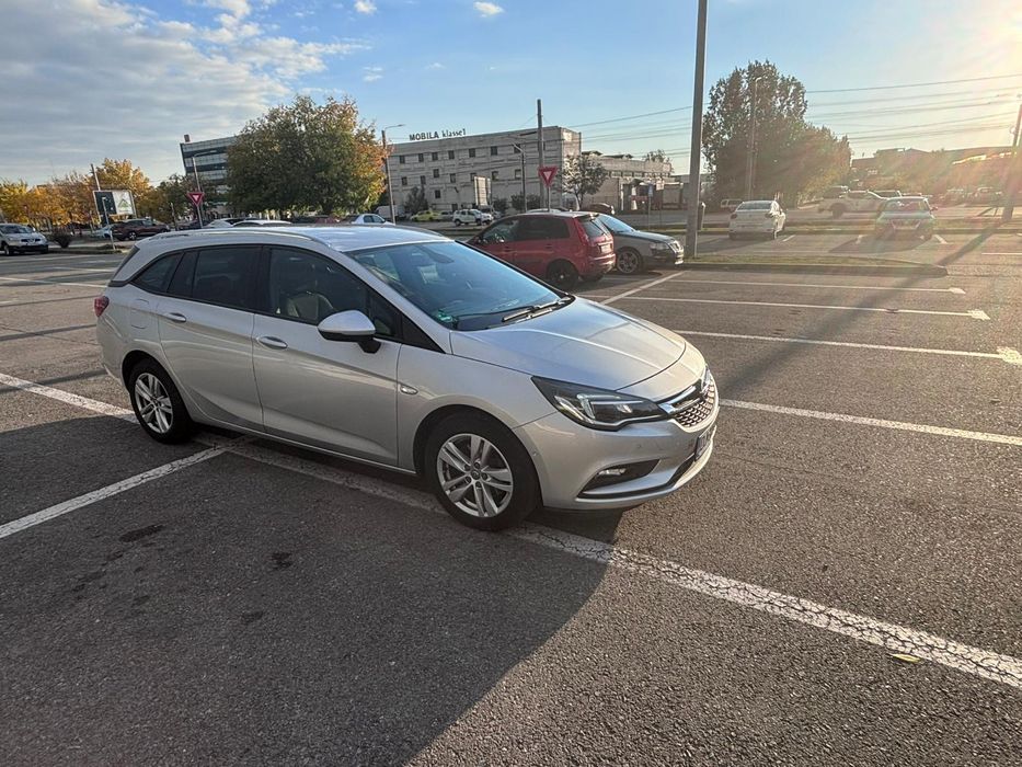 Vând OPEL ASTRA K Sports Tourer Automata2017 FULL OPTION