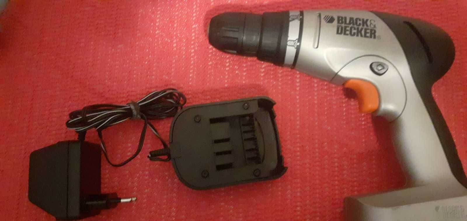 Masina de gaurit si insurubat 12V, Black & Decker (fara acumulator)