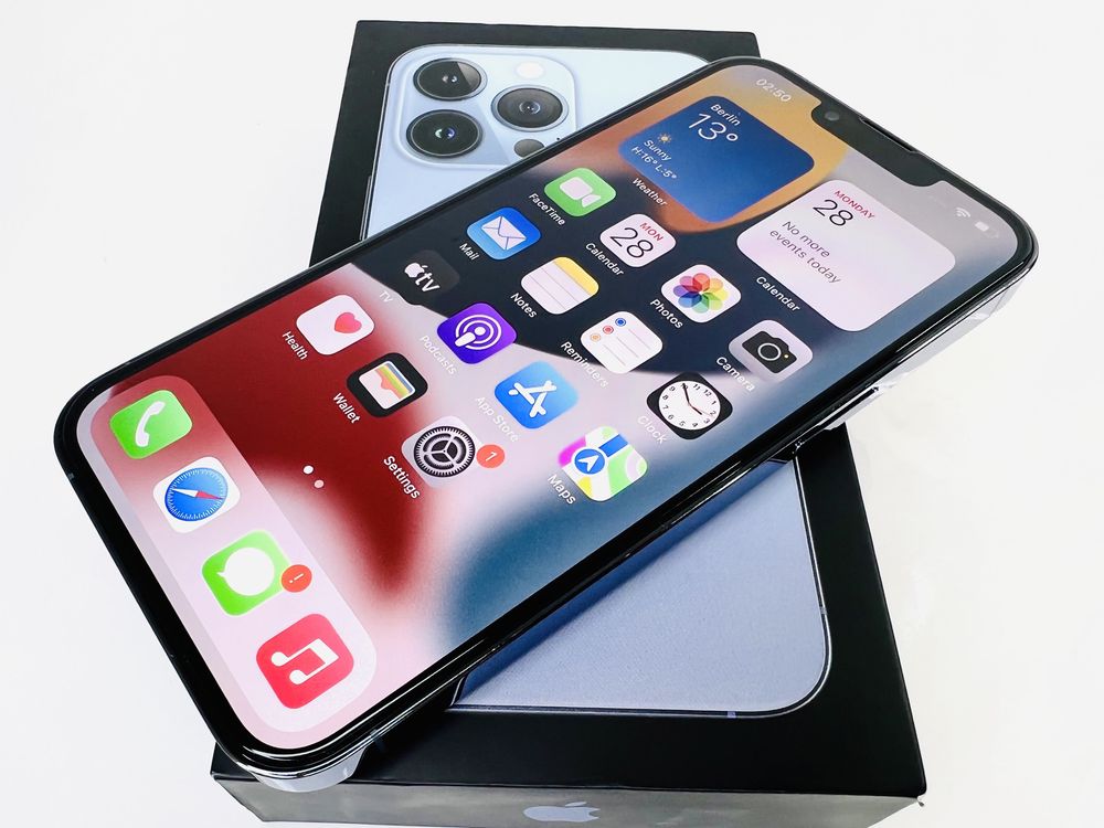 Apple iPhone 13 Pro Max 256GB Sierra Blue Перфектен! Гаранция!