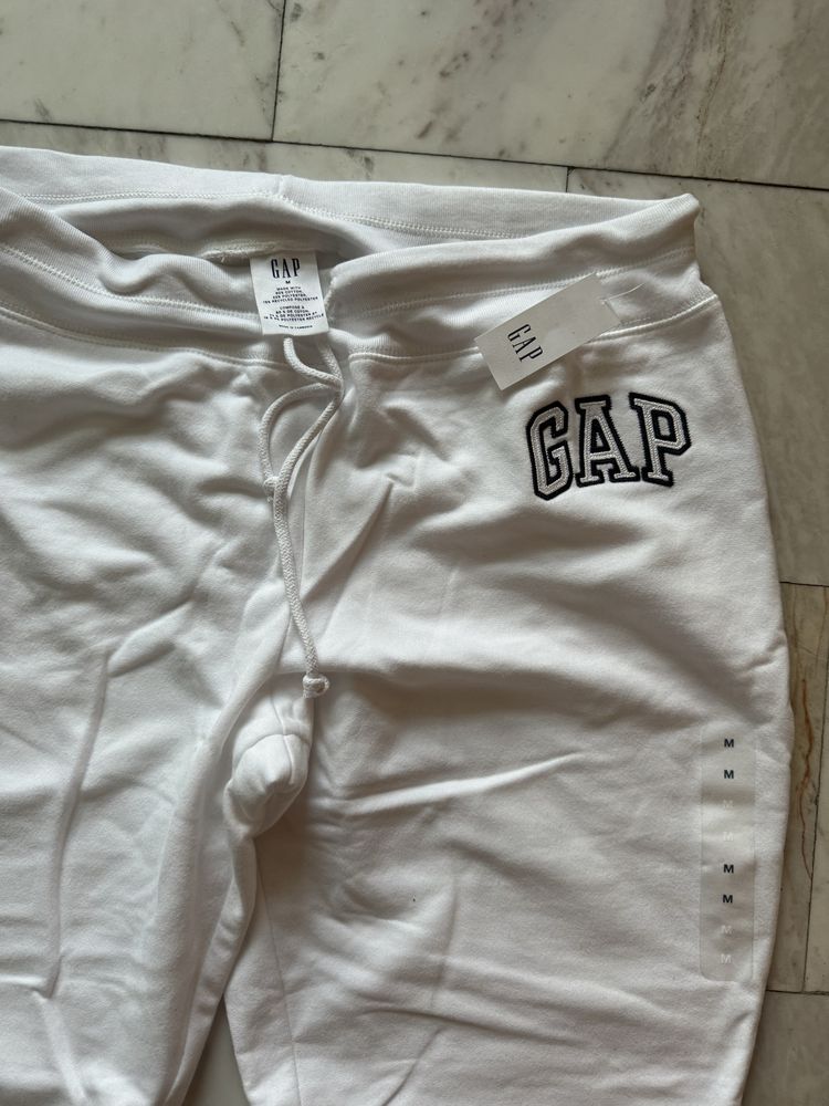 Спортно долнище GAP