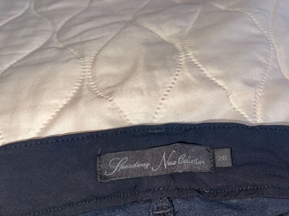 Черен панталон с ниска талия