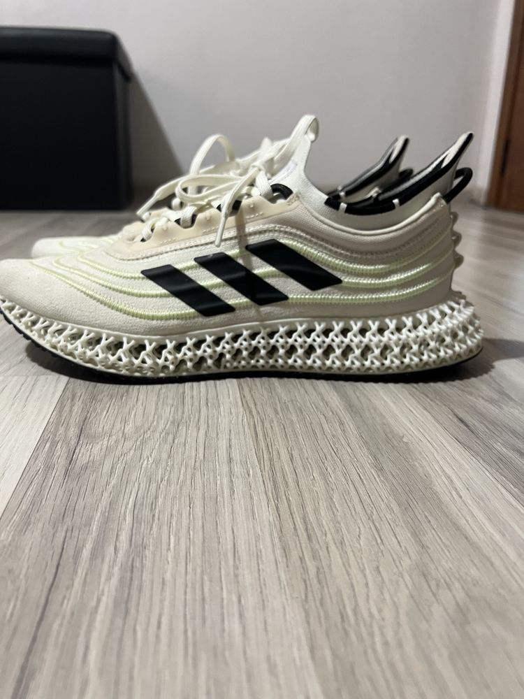 Adidas обувки 44 2/3 номер
