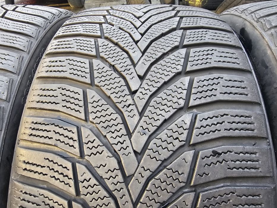 Anvelope iarna 235 40 18