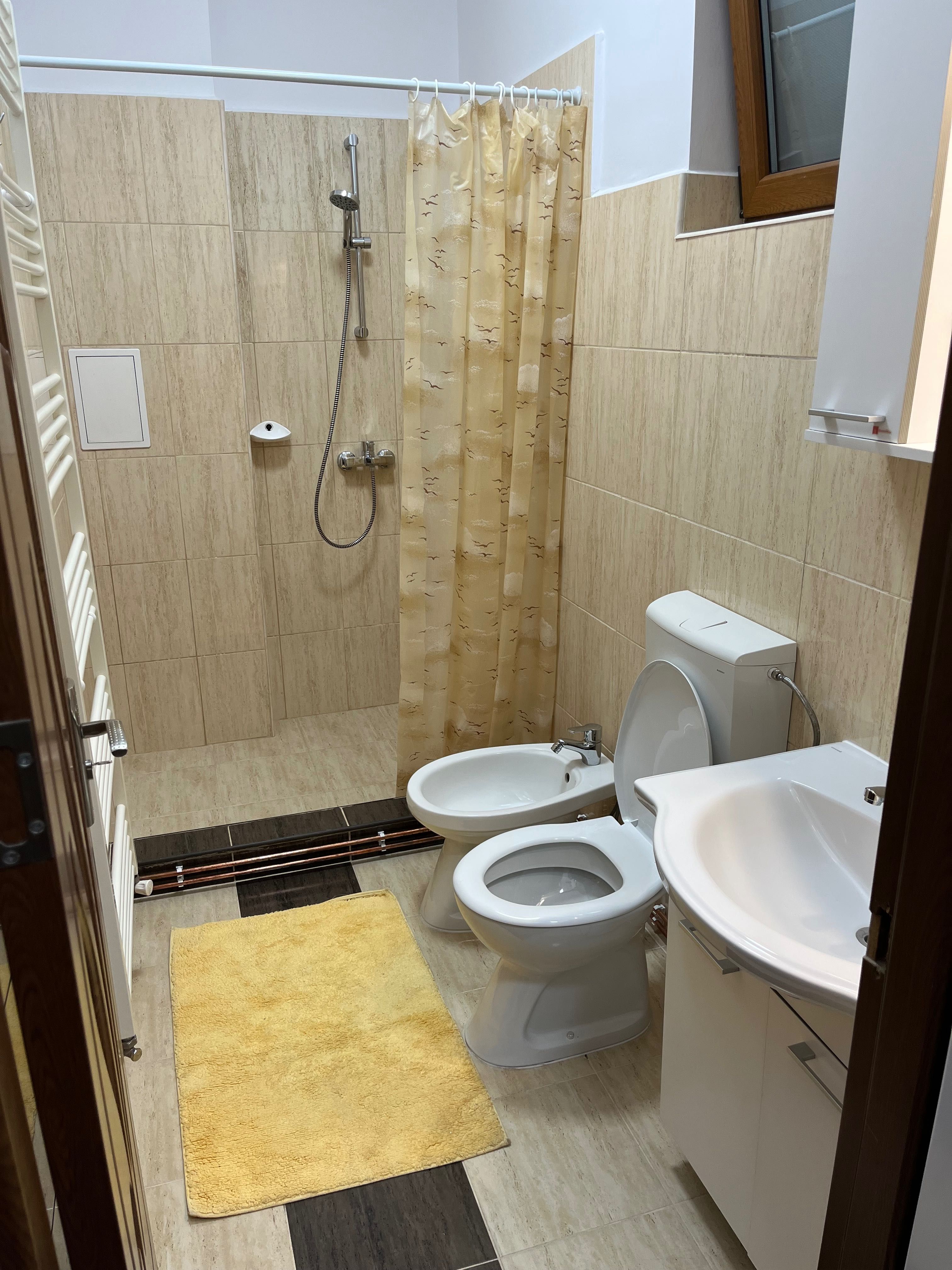 Casă de inchiriat
