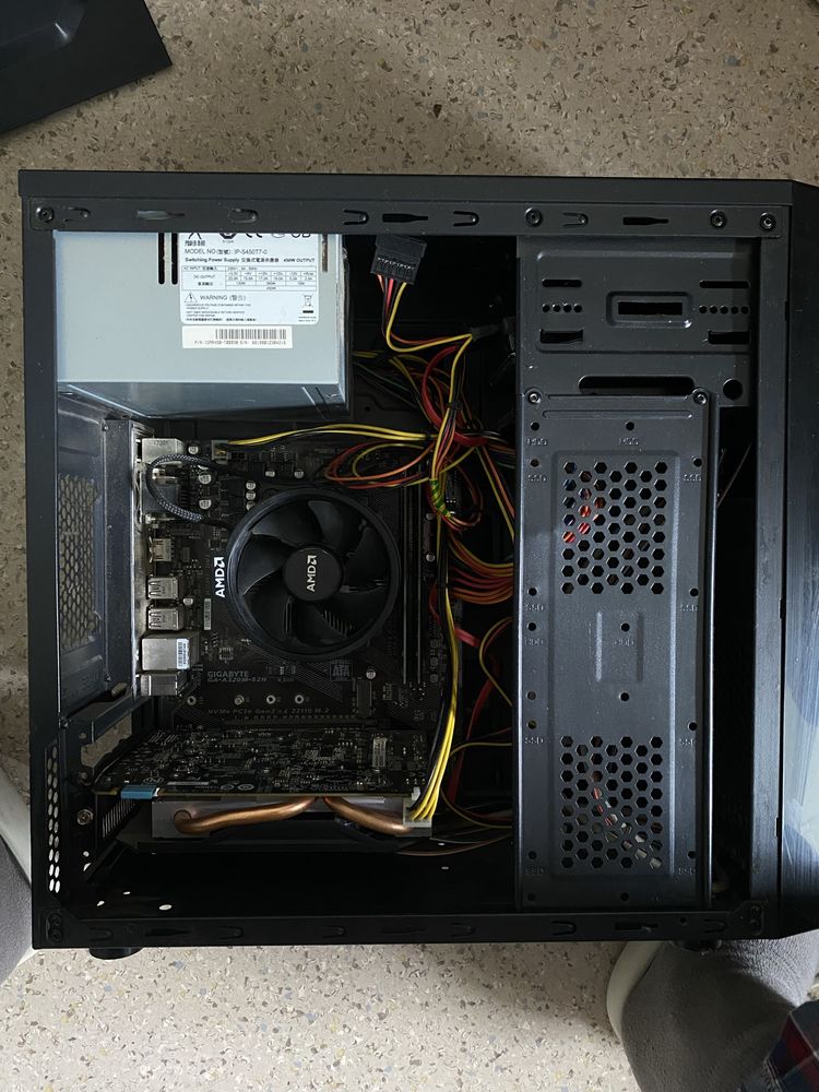PC + accesorii !