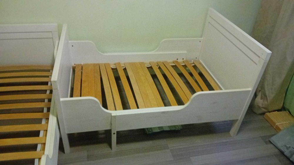Vand 2 paturi Ikea pentru copii, 80 X 200 cm, reglabile pe lungime