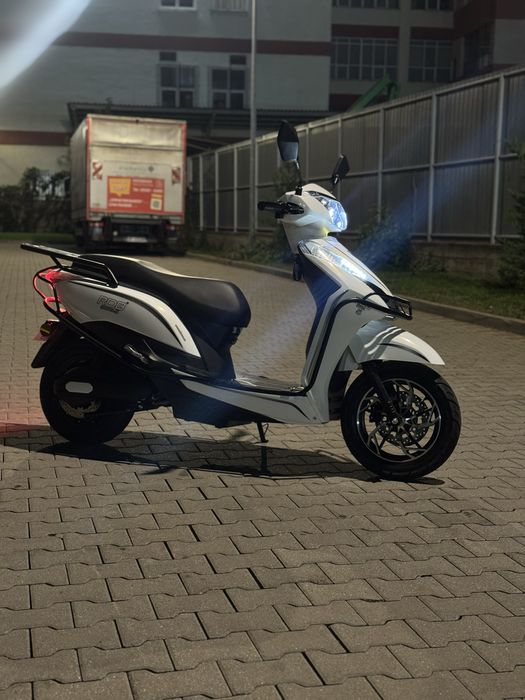 Scuter electric fara permis Rdb hoinarul v