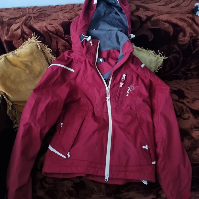 Geaca de dama impermeabila marca HSHO