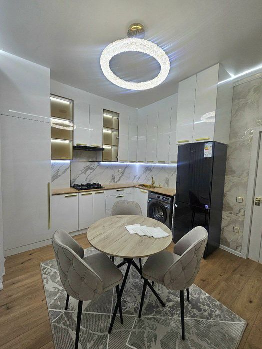 Квартира продаётся Чиланзар Ц новостройка 2/2/8 меб тех гор гаи