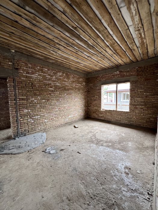 Черновой дом кирпичь