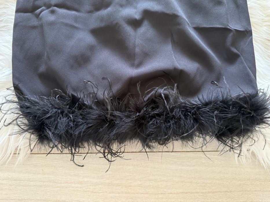 Черна елегантна рокля с пера 38/40 размер