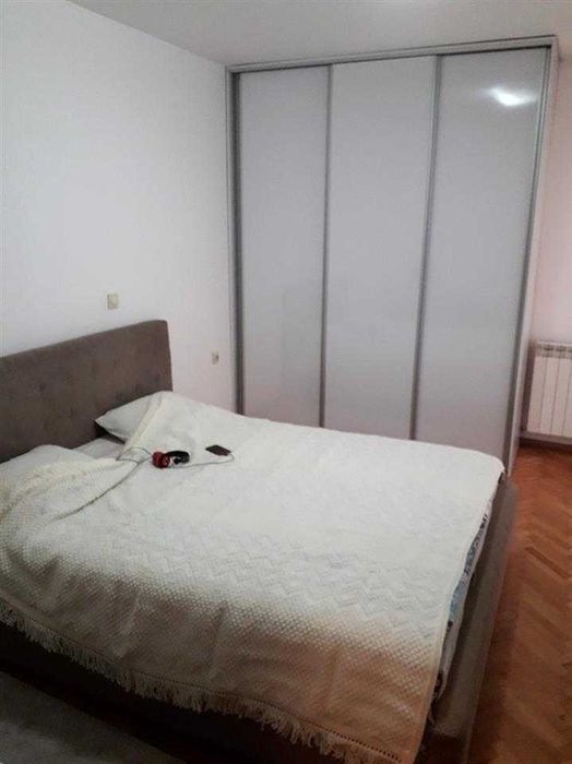 Дава се под наем Двустаен апартамент в Бургас, Възраждане - 59 кв.м за 204 € - Снимка #3