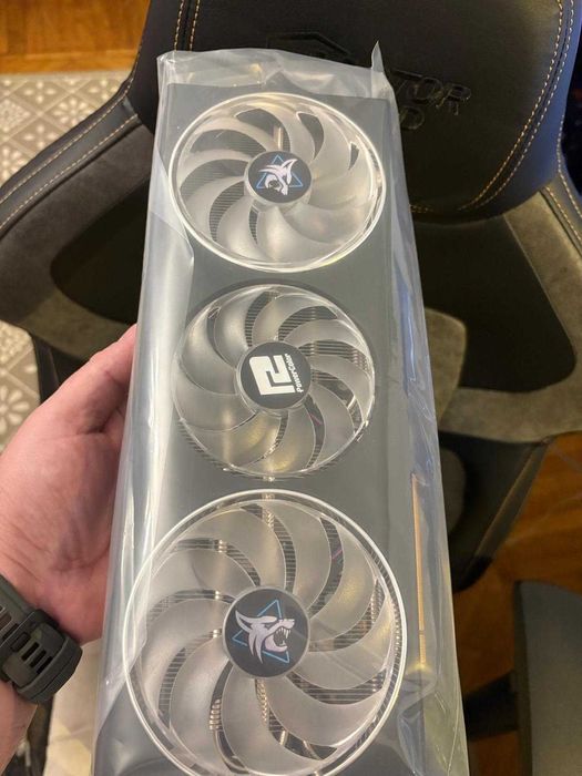 Placa video PowerColor Radeon RX 7800 XT Hellhound 16GB GDDR6 256-bit