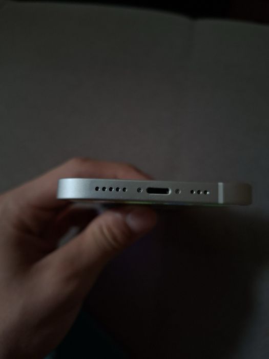 iPhone 12 Айфон 12 в идеальном состоянии