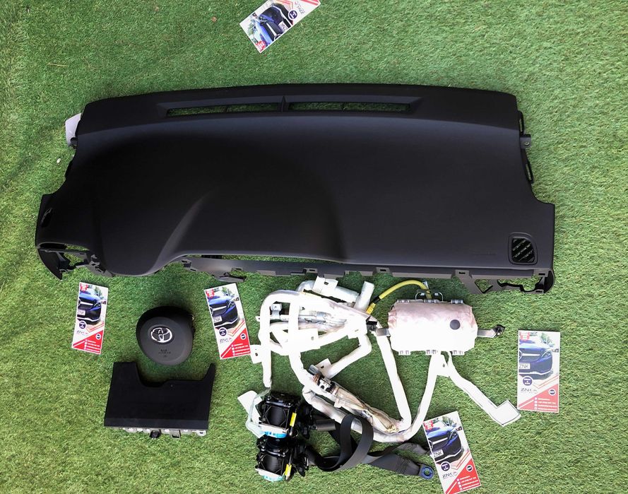 Toyota Yaris III 2015-2019 kit airbag plansa bord set centuri cortine