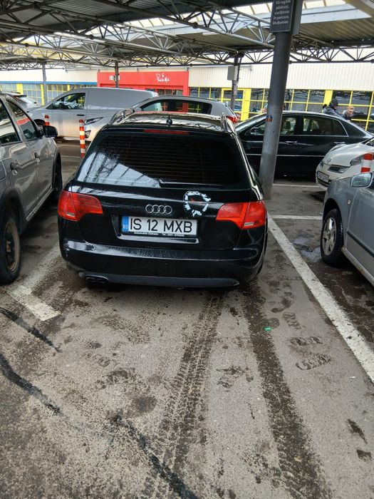 Vând  audii A4 b7