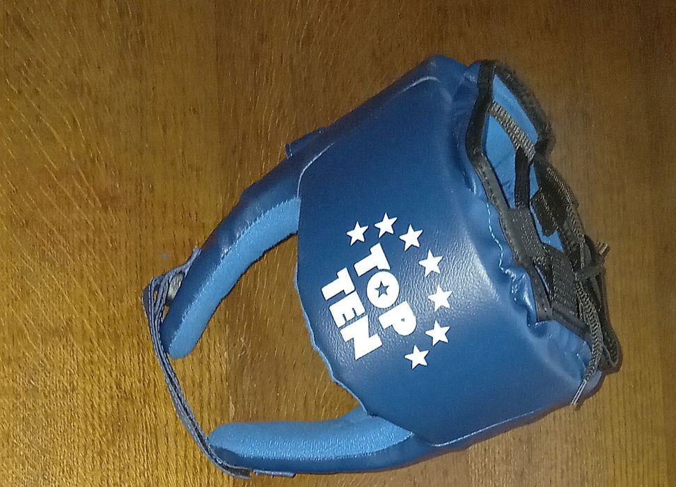 Шлем на каратэ,на бокс,детский