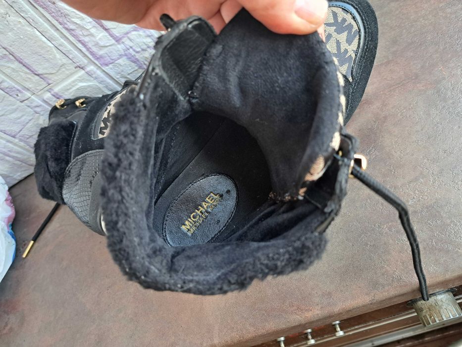 дамски боти,зимни обувки,ботуши на платформа,MICHAEL KORS номер38,