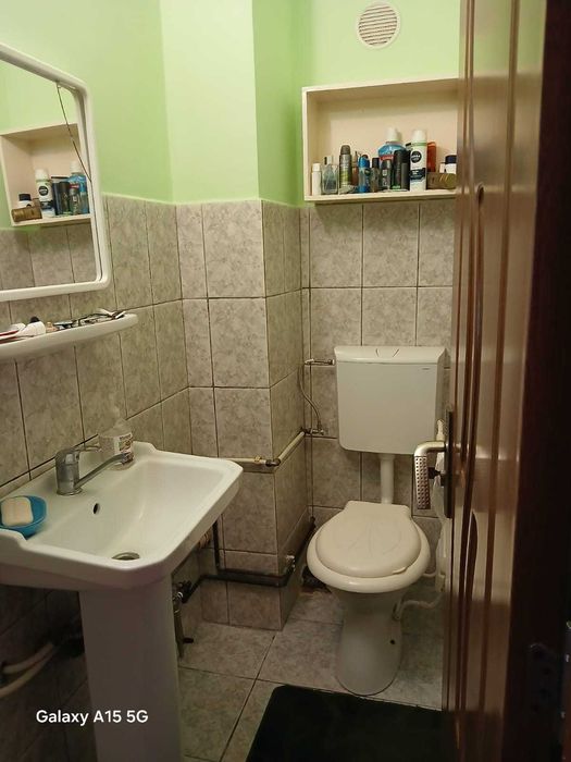 Apartament 3 camere, 2 bai, izolat, etaj 1 - Motru, Gorj