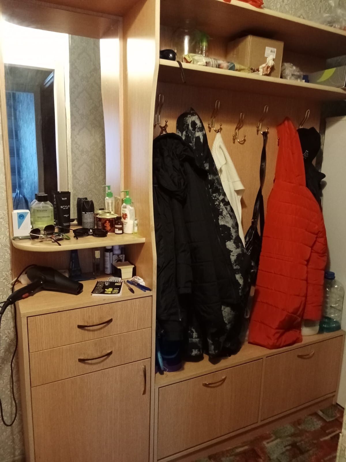 Продам прихожую 172*203