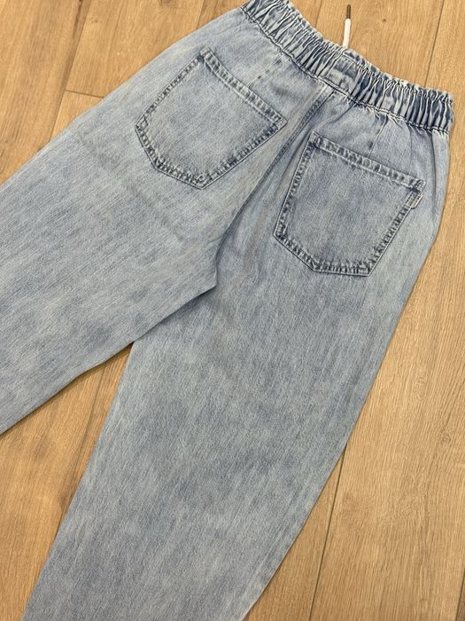 Продам джинсы момс бананы Bershka