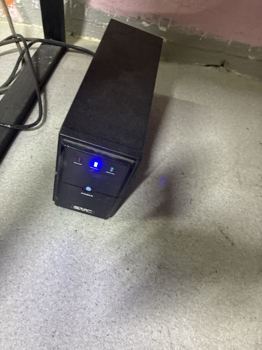 ибп UPS SVC v500l