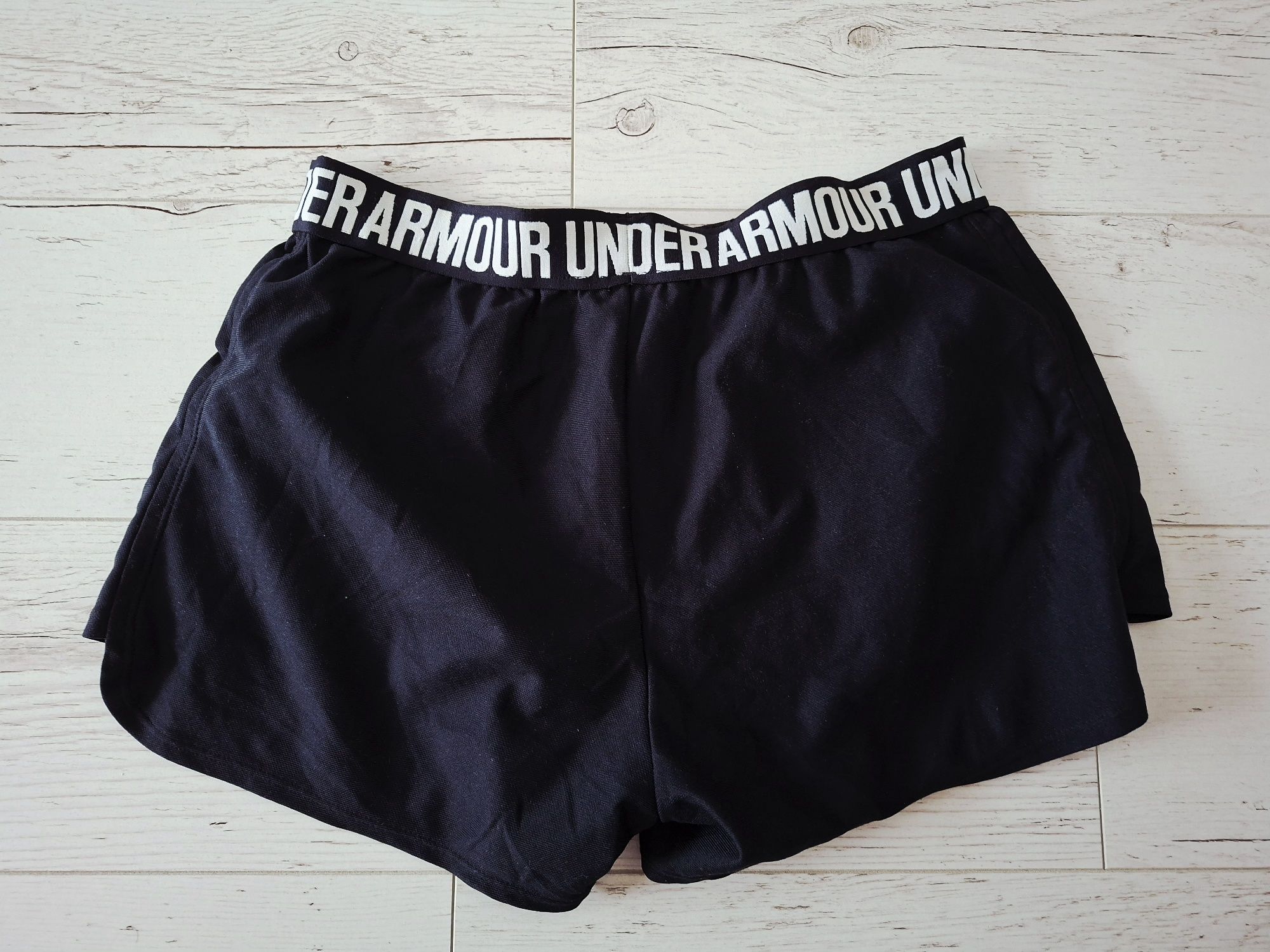 Under Armour-Ориг. Дамски шорти