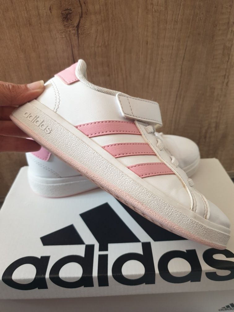 Маратонки  Adidas
