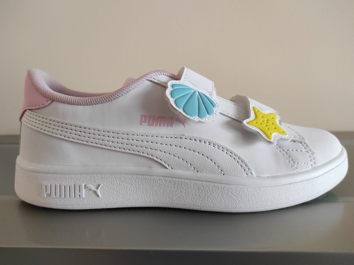 Детски Сникърси Puma Smash V2 Mermaid
Сникърси Smash V2 Mermaid