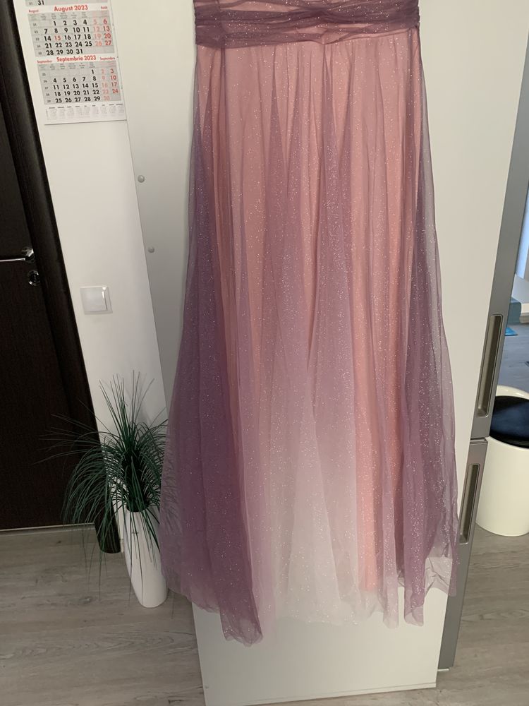 Rochie eleganta lunga roz