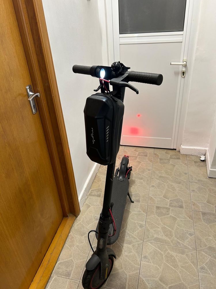 Trotineta electrică Xiaomi Mi Electric Scooter Pro 2