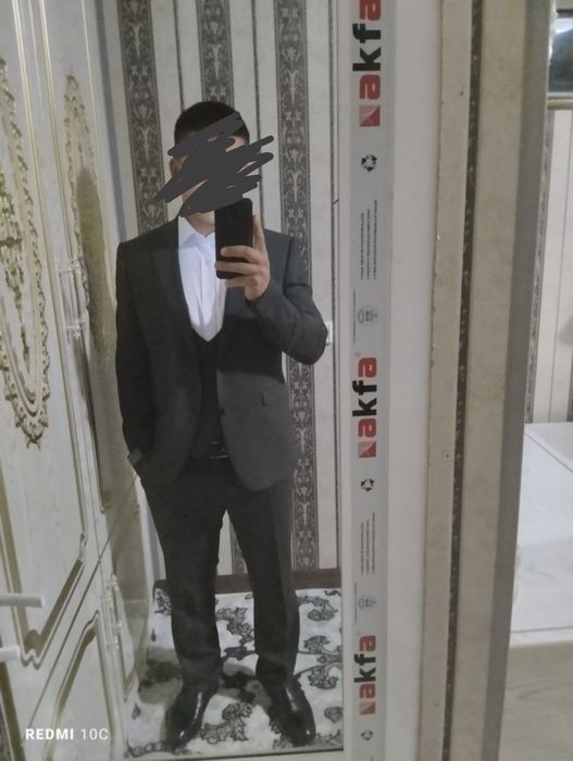 Kiyov kastyum shim oq koylak va tufli