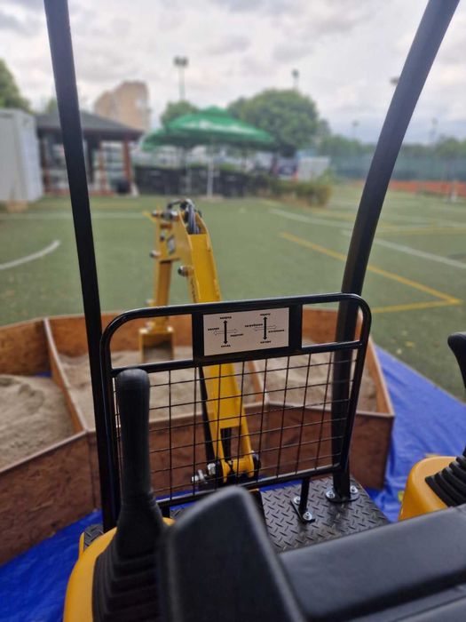 Детски атракцион багерче с монети