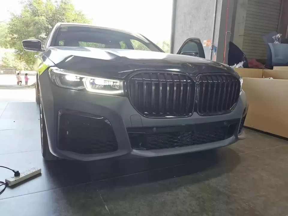 760LI Lci М пакет BMW G11 G12  броня прагове накрайници