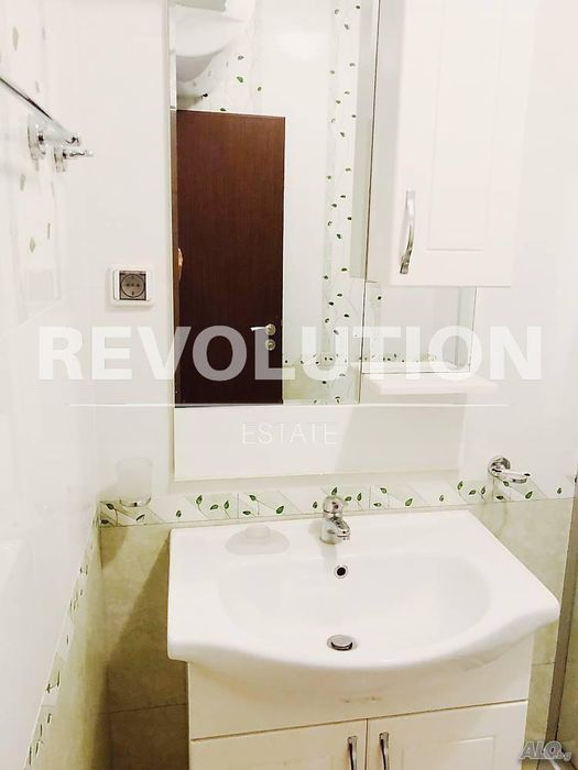 Дава се под наем Тристаен апартамент в Варна, Гръцка махала - 90 кв.м за 1100 € - Снимка #7