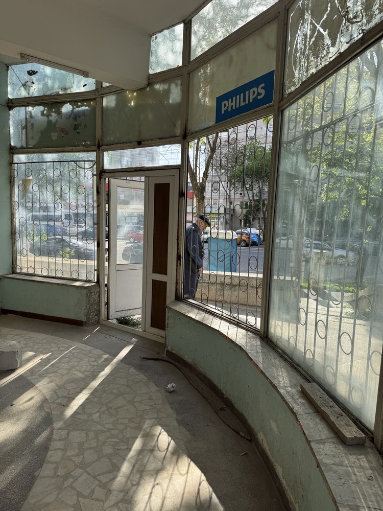 Vand sau inchiriez spatiu comercial zona centrala Piata Mare