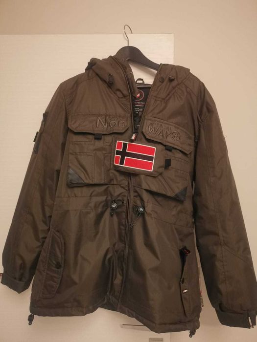 Geographical Norway
vatelina si garnitura de blana sintetica detasabil