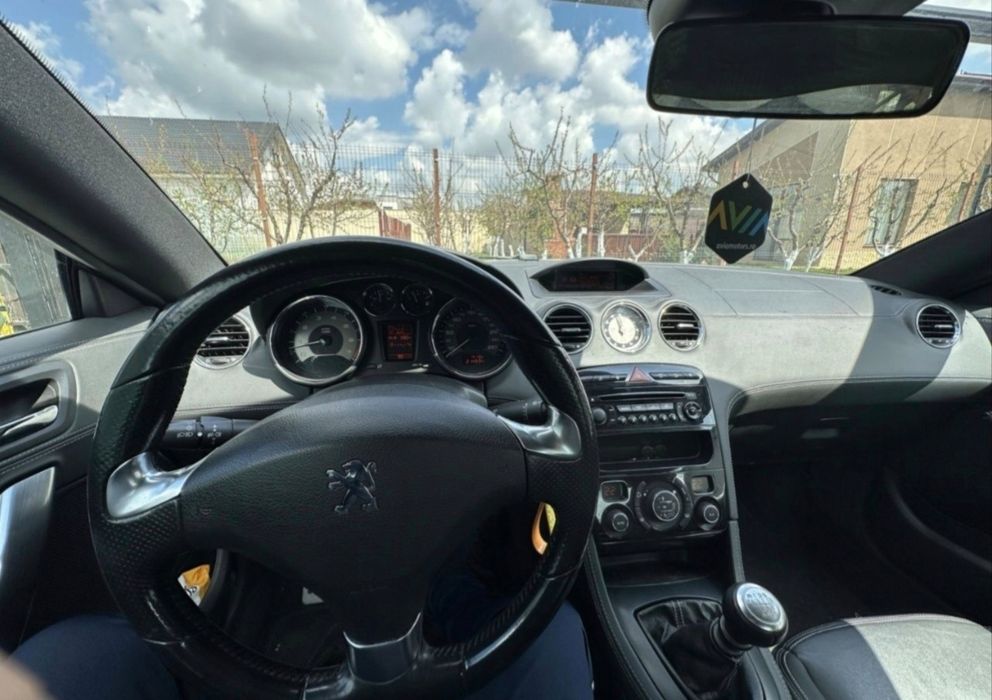 Vând Peugeot Rcz
