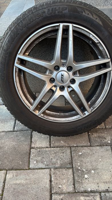 Vand set roti de iarna pentru Mercedes 250 GLA  model dupa 2020