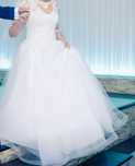 Rochie mireasă făcută pe comandă din dantelă cu tull