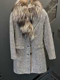 Марково палто с кожена яка
