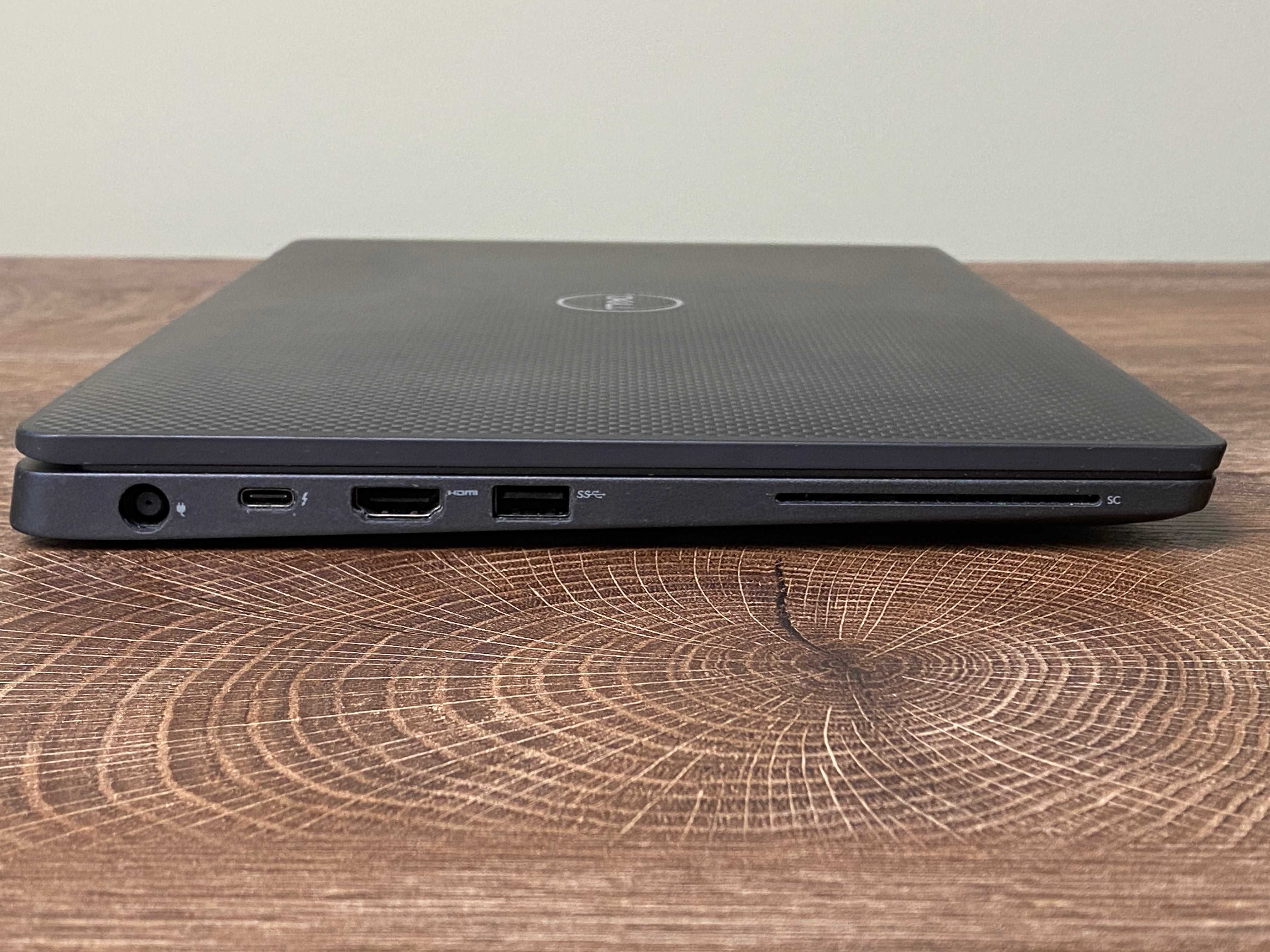 Лаптоп Dell Latitude 7300, i7-8665U, 16GB, 256 NVMe, 13.3" FullHD