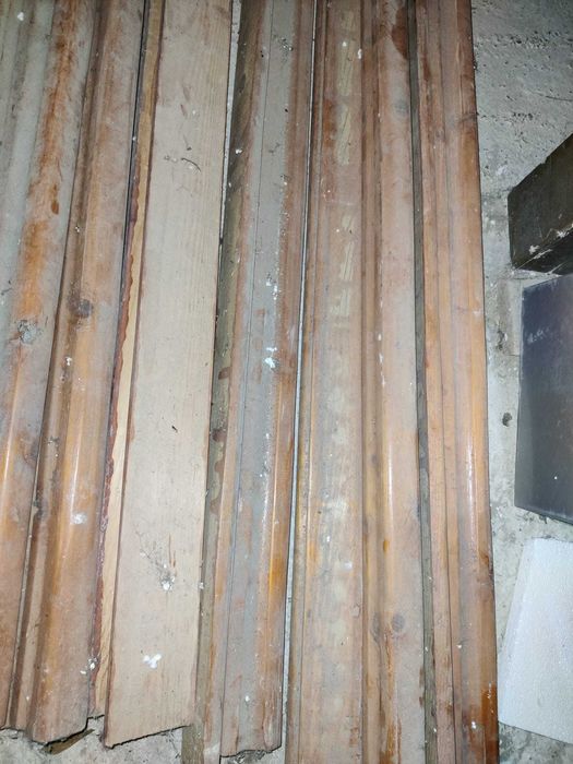 Vand 14m balustrada din lemn de brad.1300 ron