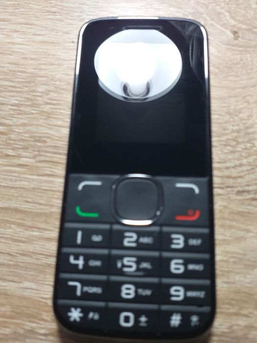 Vand telefoane cu butoane/taste
